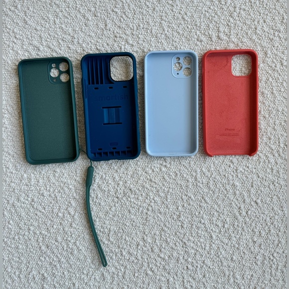 iPhone 11 Pro cases bundle - Picture 2 of 2